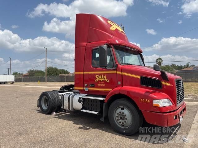 Volvo VNM42T 曳引機組件