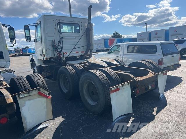 Volvo VNM64T 曳引機組件