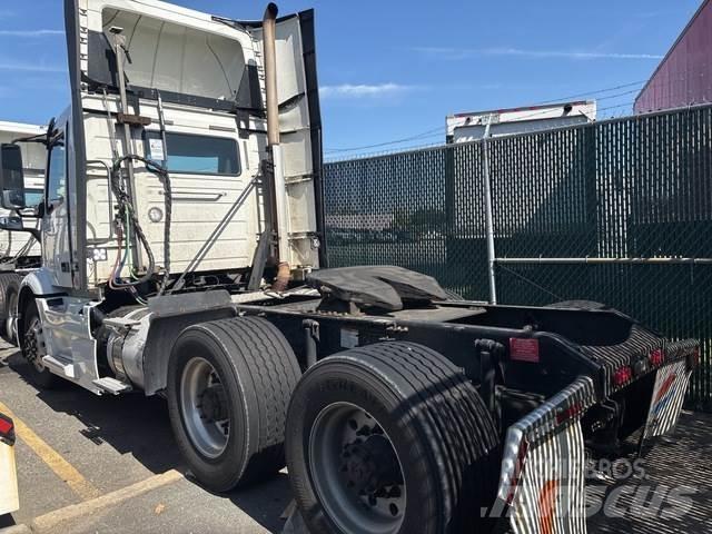 Volvo VNR 曳引機組件