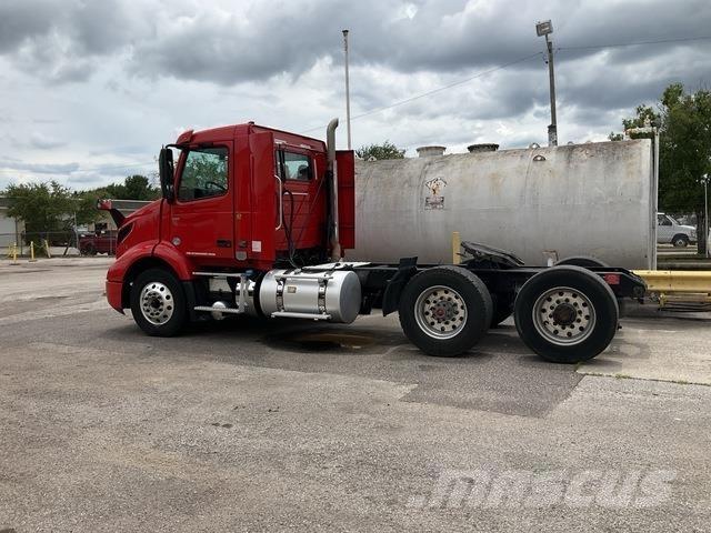 Volvo VNR 曳引機組件
