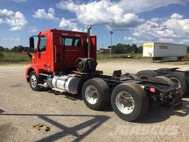 Volvo VNR 曳引機組件