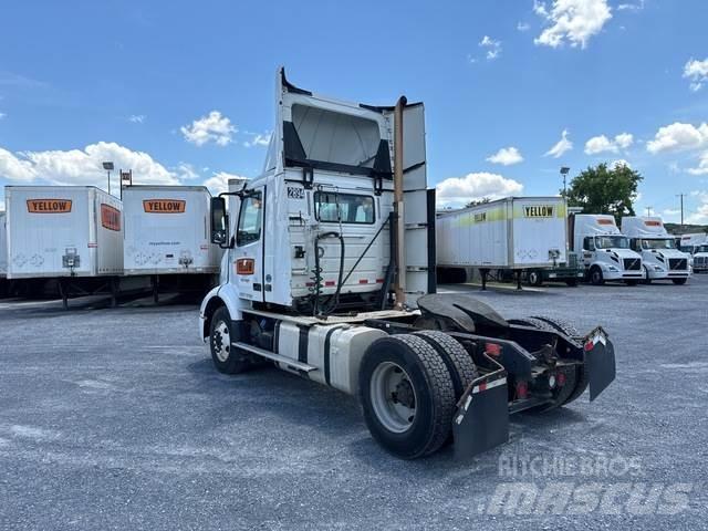 Volvo VNR300 曳引機組件
