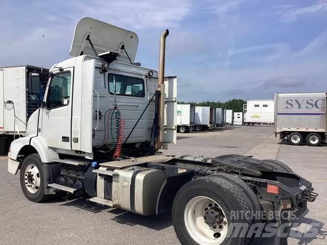 Volvo VNR42T 曳引機組件