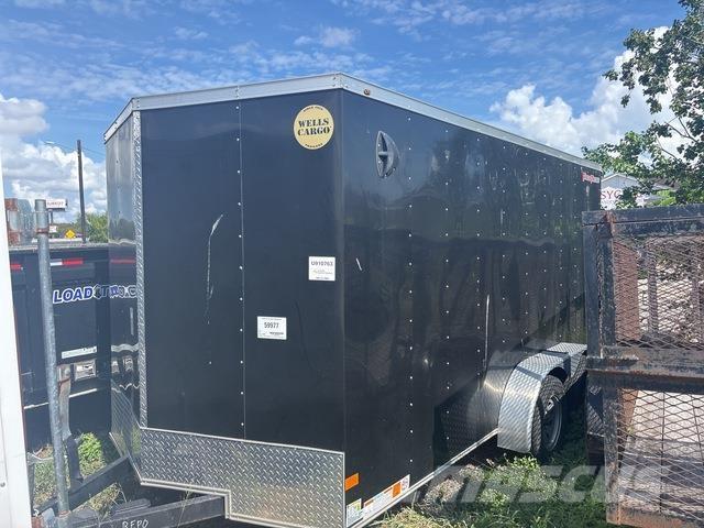 Wells Cargo  箱體拖車