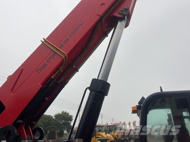 XCMG WF3510 伸縮臂操作車
