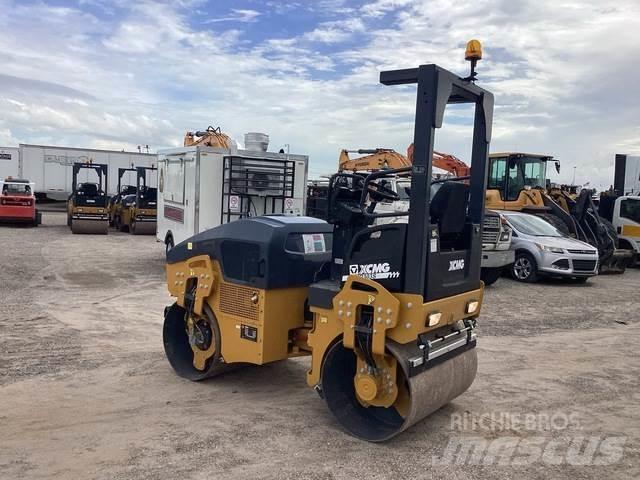 XCMG XMR303S 雙輪滾壓機
