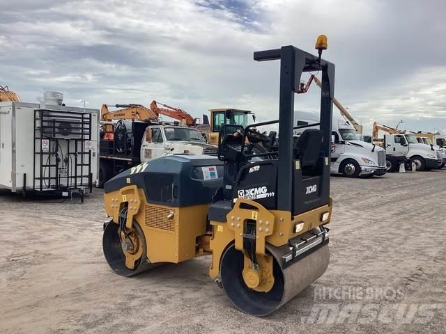 XCMG XMR303S 雙輪滾壓機