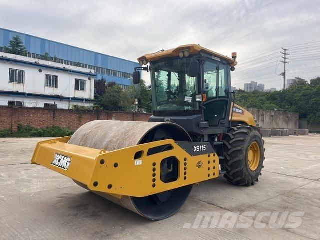 XCMG XS115 單輪滾壓機