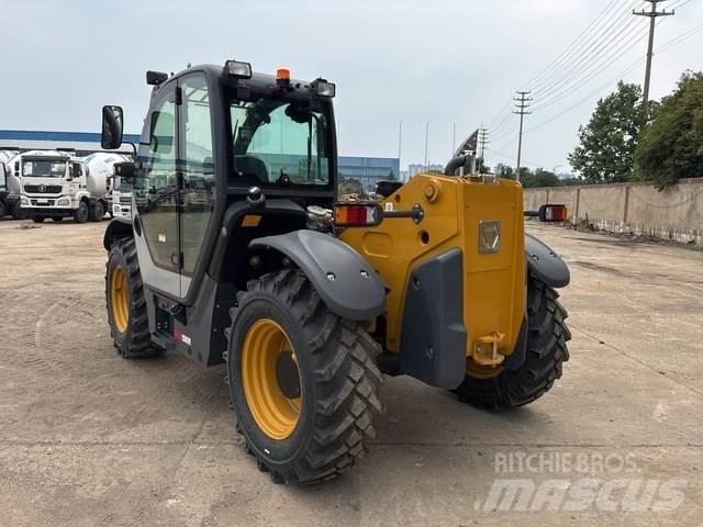 XCMG XT3007 伸縮臂操作車