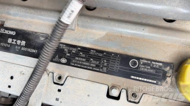 XCMG XT3007 伸縮臂操作車