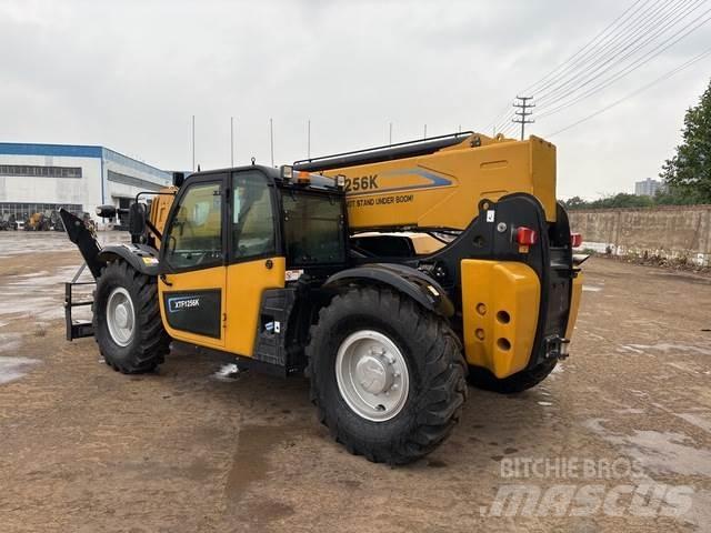 XCMG XTF1256K 伸縮臂操作車