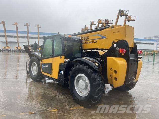 XCMG XTF1256K 伸縮臂操作車