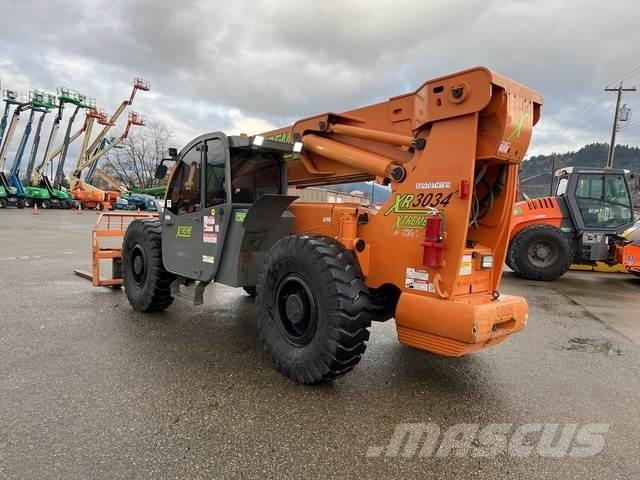 Xtreme XR3034 伸縮臂操作車