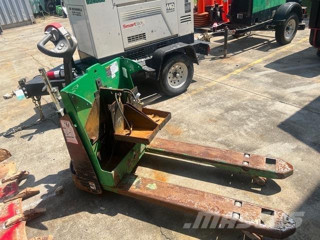 Yale MPB045VG 手拉式油壓拖板車