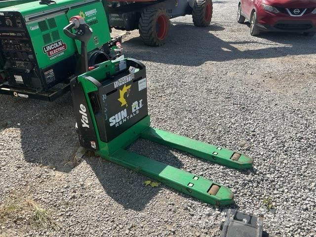 Yale MPB045VG 手拉式油壓拖板車