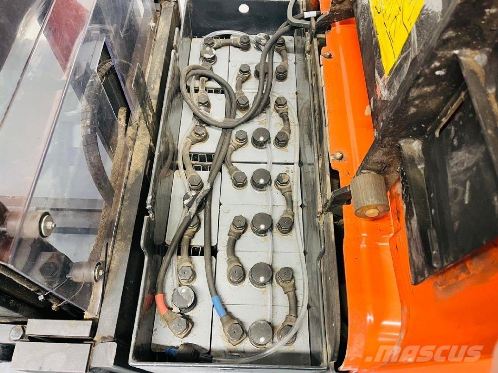 BT SPE160L 行走控制式堆積機