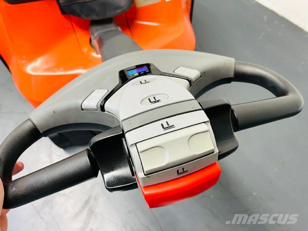 BT SWE 160 L 行走控制式堆積機