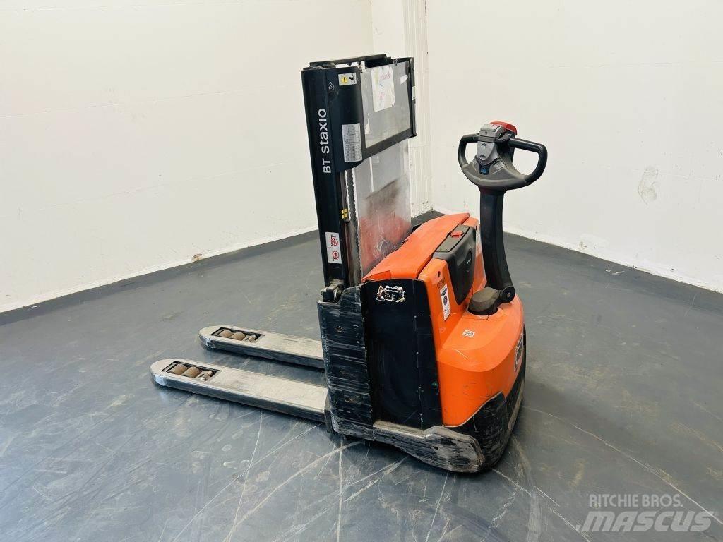 BT SWE200 行走控制式堆積機