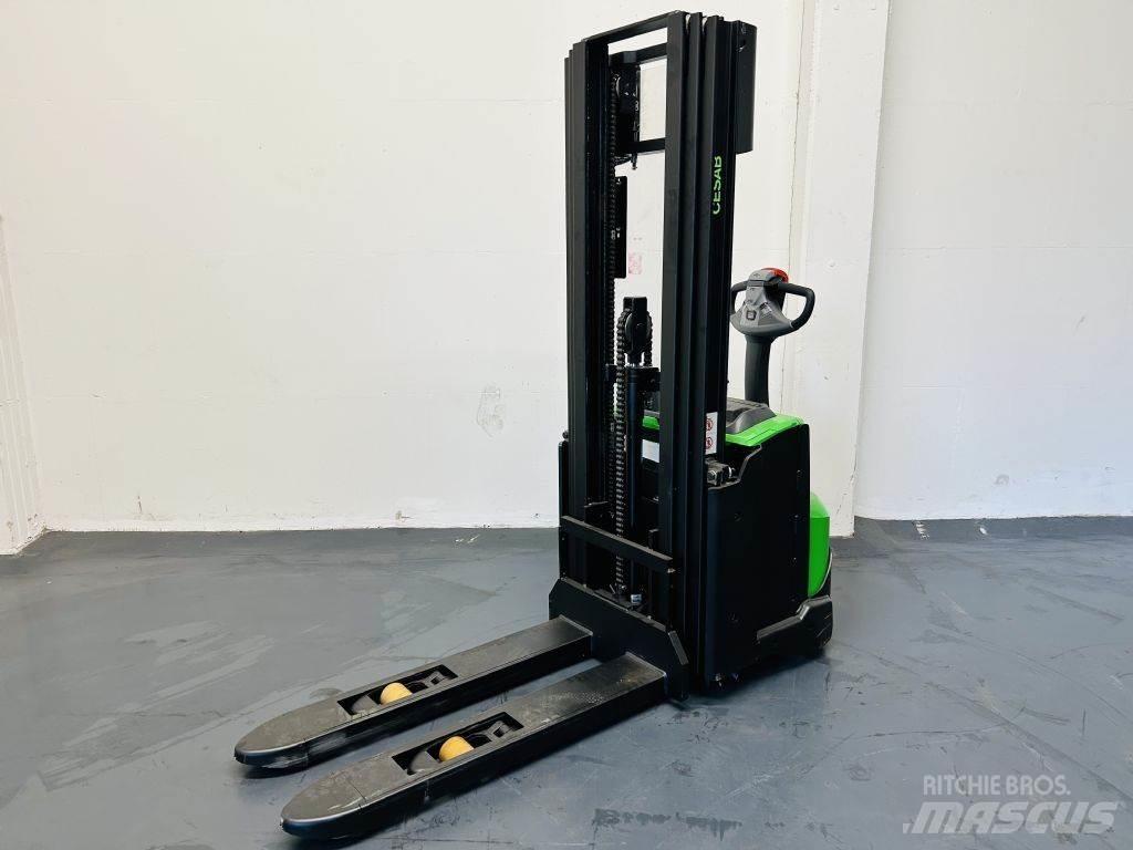Cesab S214L 行走控制式堆積機