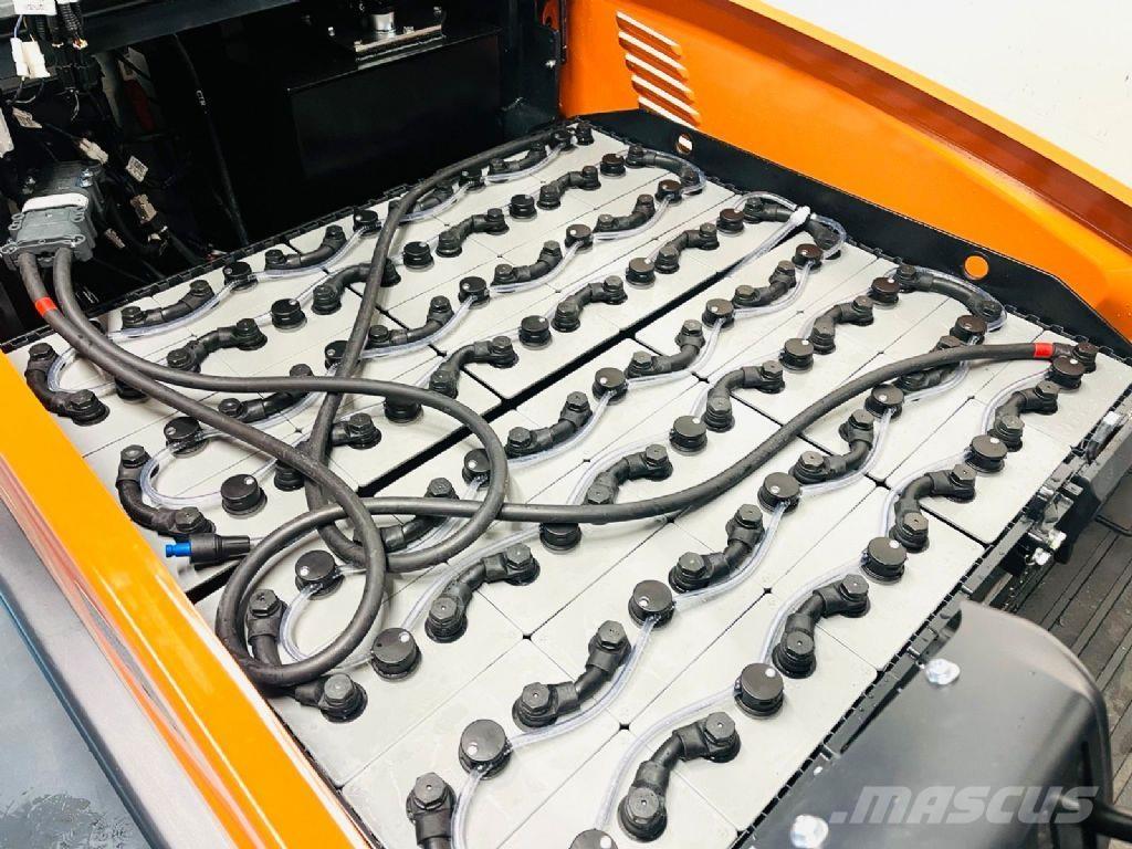 Doosan B50X-7 電動堆高機