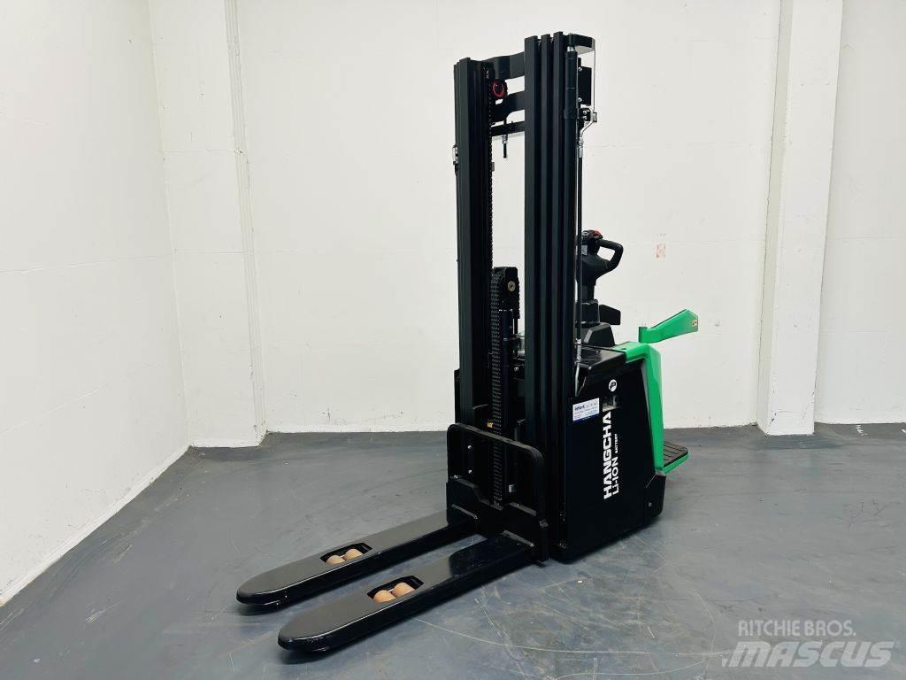 Hangcha CDD20-XT1S-SI 自走式堆積機