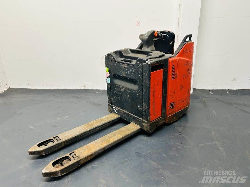 Linde T20SP 自走式堆積機