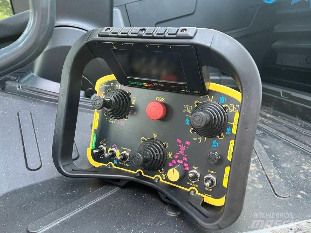 Magni RTH 6.31 伸縮臂操作車