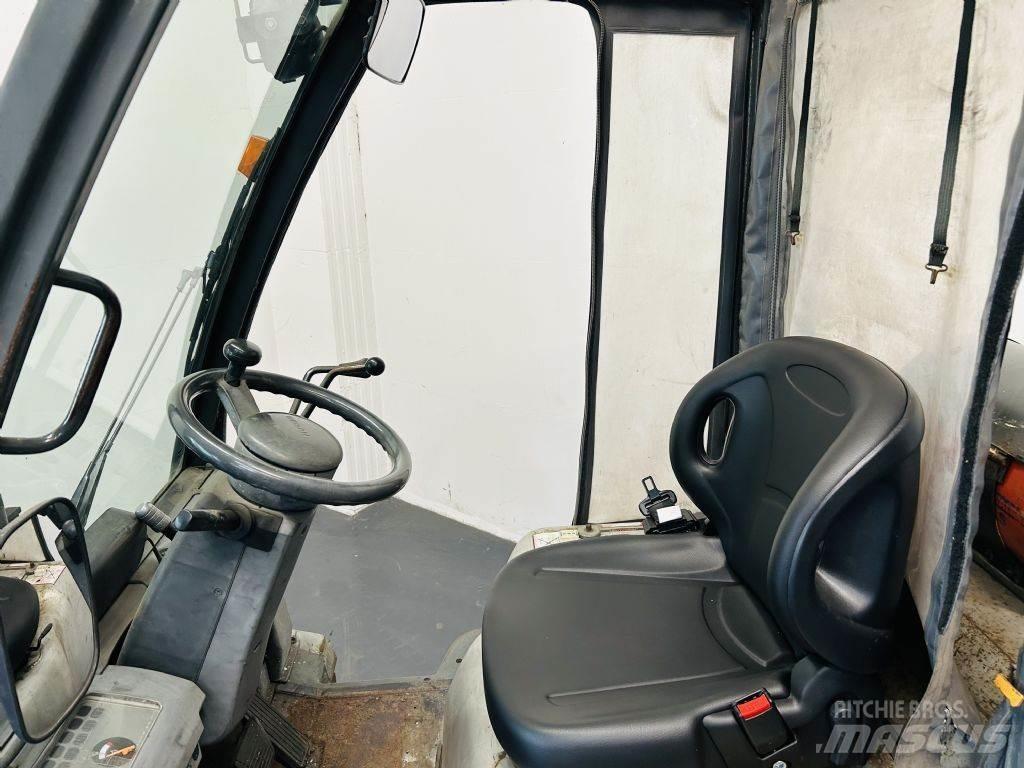Nissan PD01A18PQ 液化石油氣LPG卡車