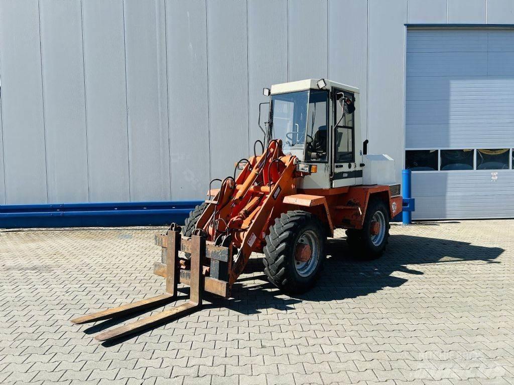 Schaeff KL835 滑移轉向裝載機