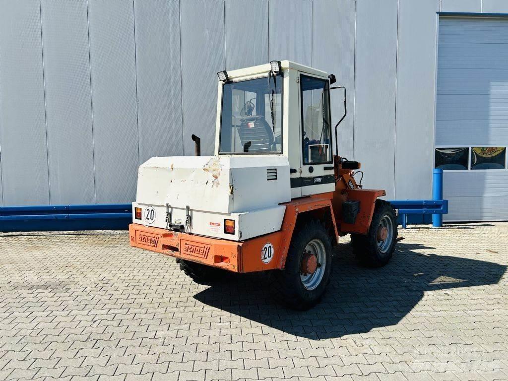 Schaeff KL835 滑移轉向裝載機