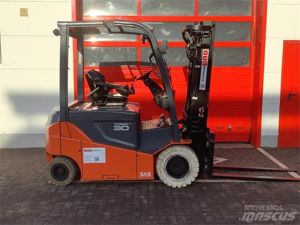 Toyota 8FBMKT30 電動堆高機