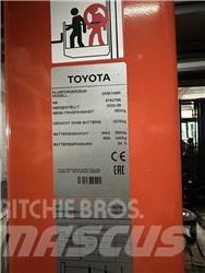 Toyota OME100M 高舉式裝載機