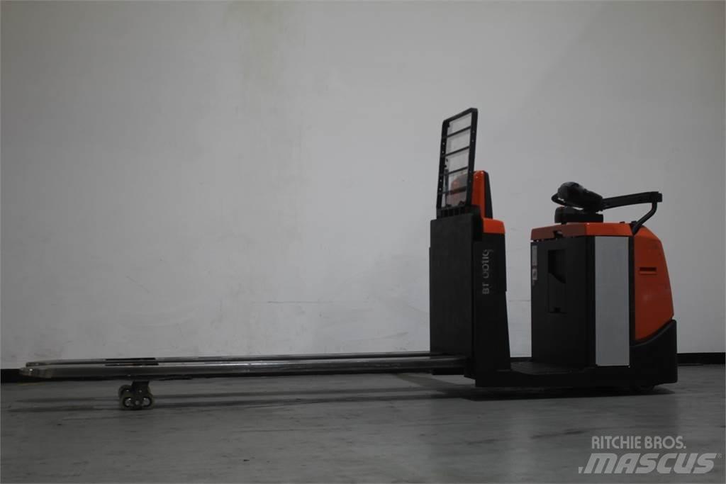 Toyota OSE250 低架裝載機