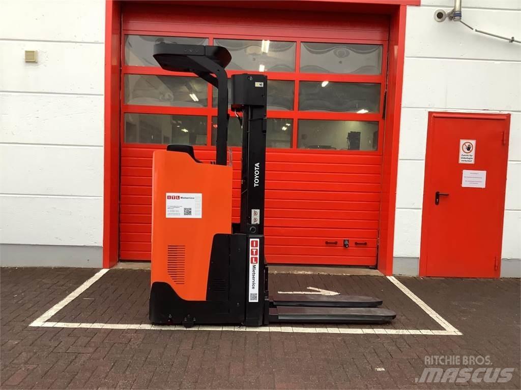 Toyota SSI160LN 行走控制式堆積機