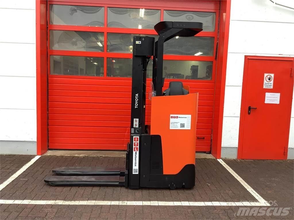 Toyota SSI160LN 行走控制式堆積機