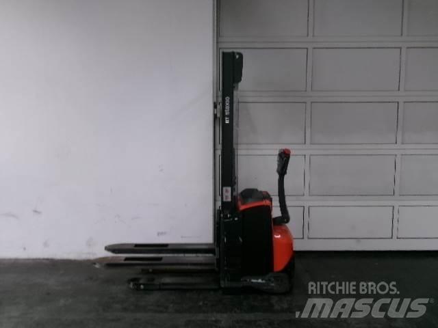 Toyota SWE120 行走控制式堆積機