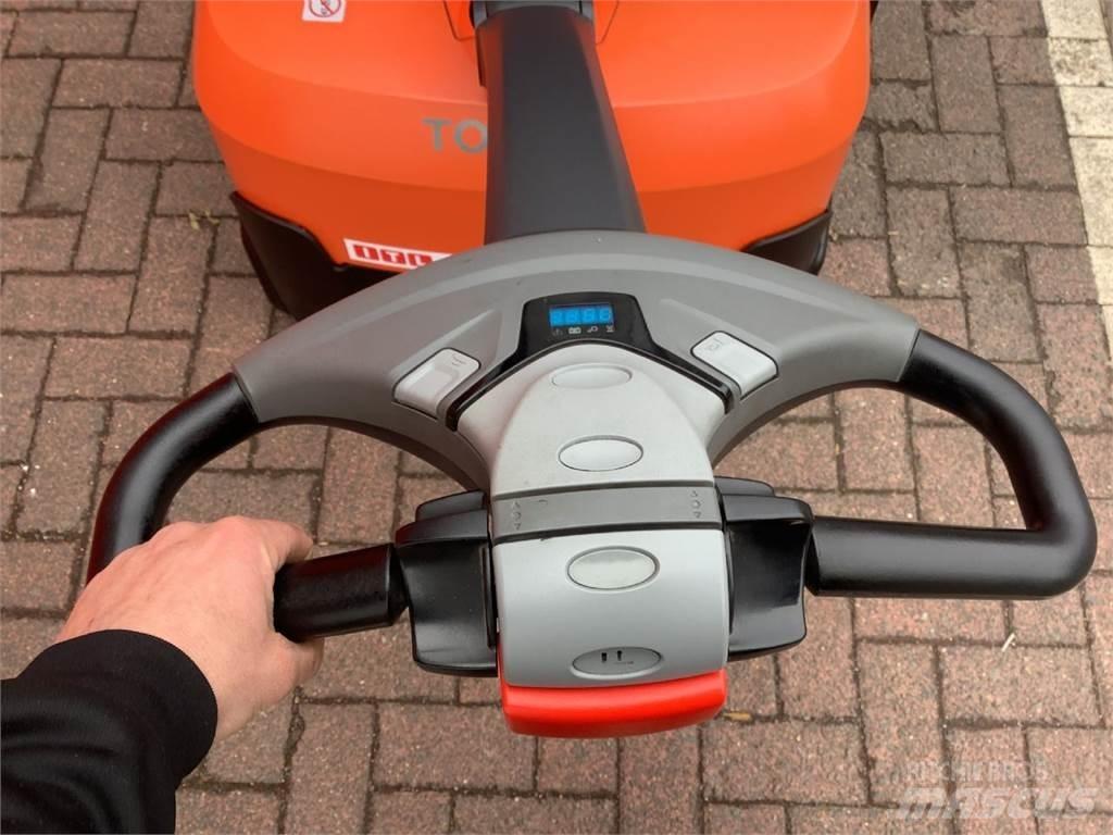 Toyota SWE140 行走控制式堆積機