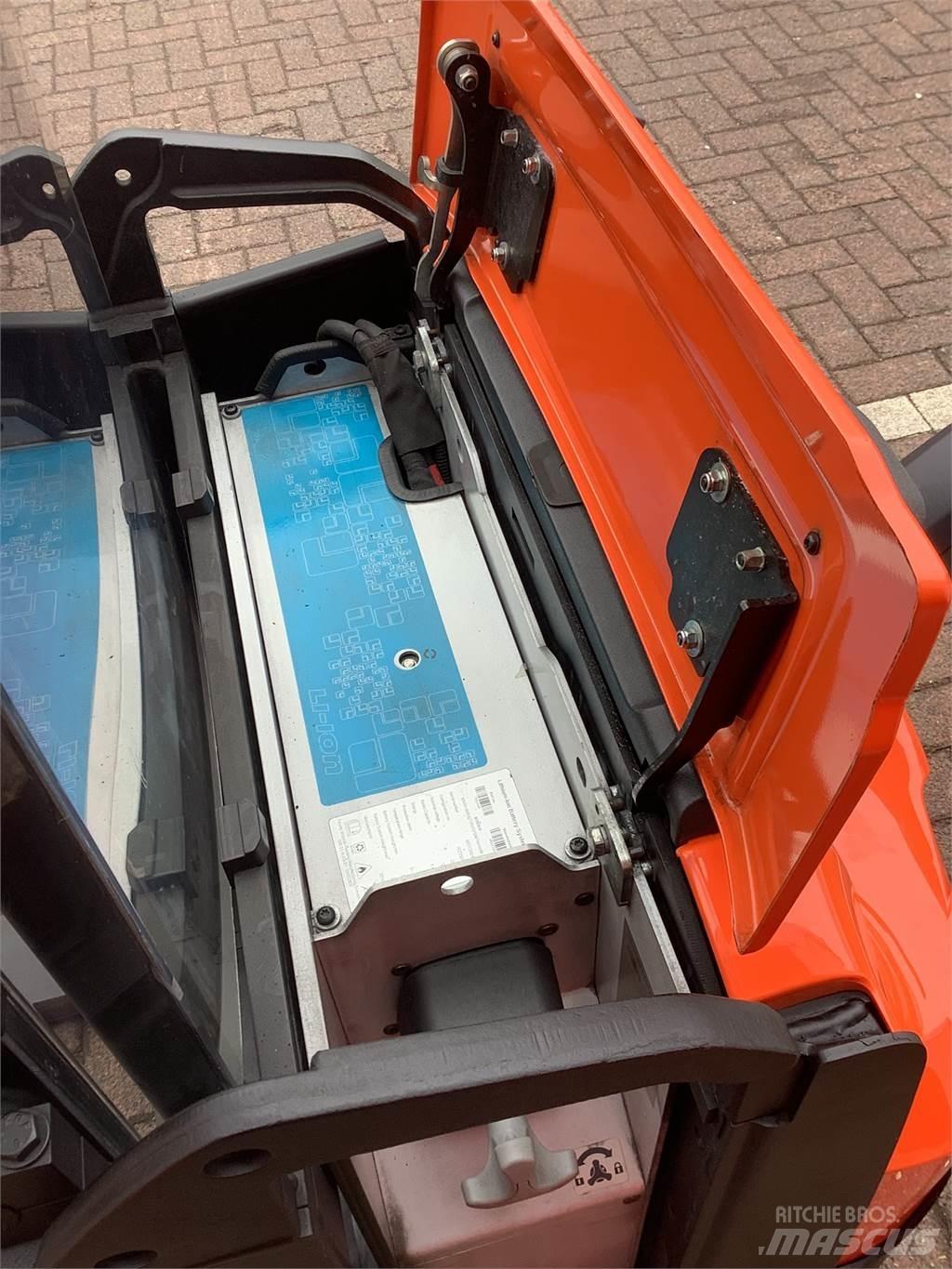 Toyota SWE145 行走控制式堆積機