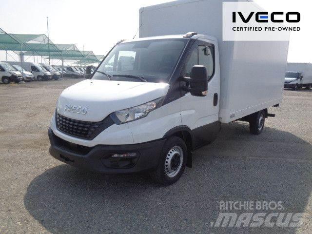 Iveco 35S16 貨箱式卡車