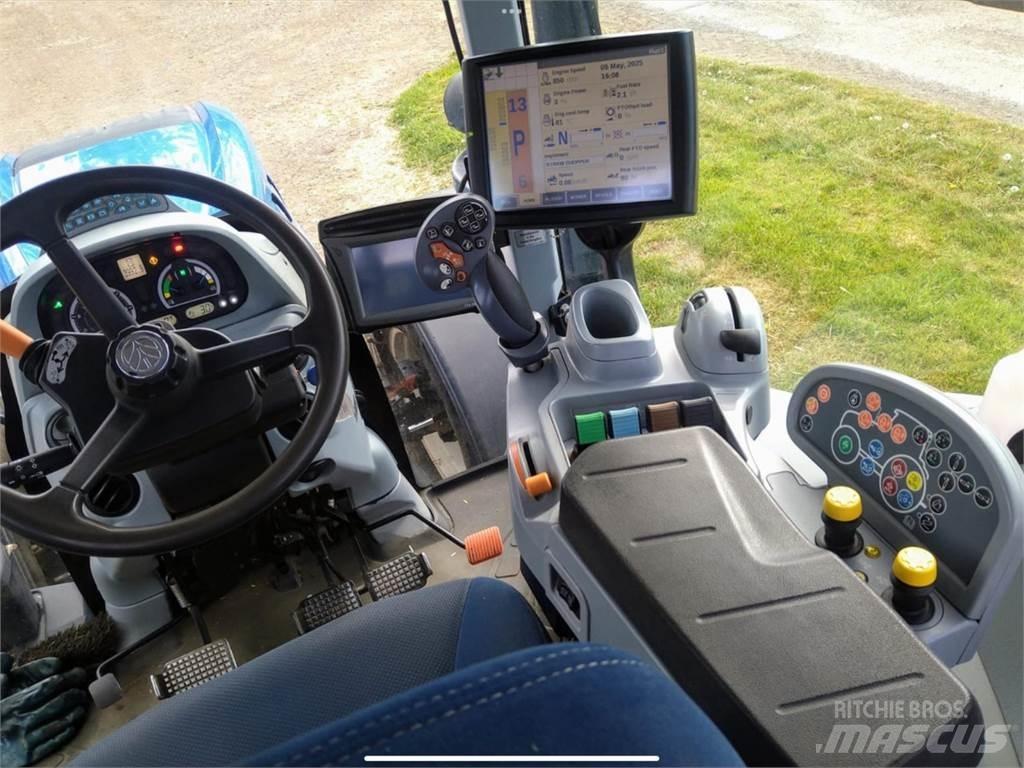 New Holland T7.210 曳引機