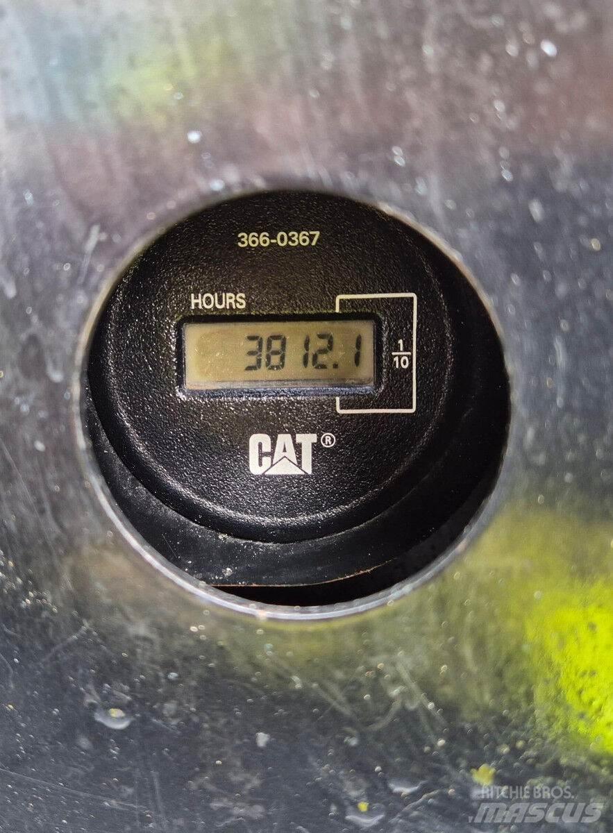 CAT 305E2 中型挖土機/掘鑿機/挖掘機 7t-12t