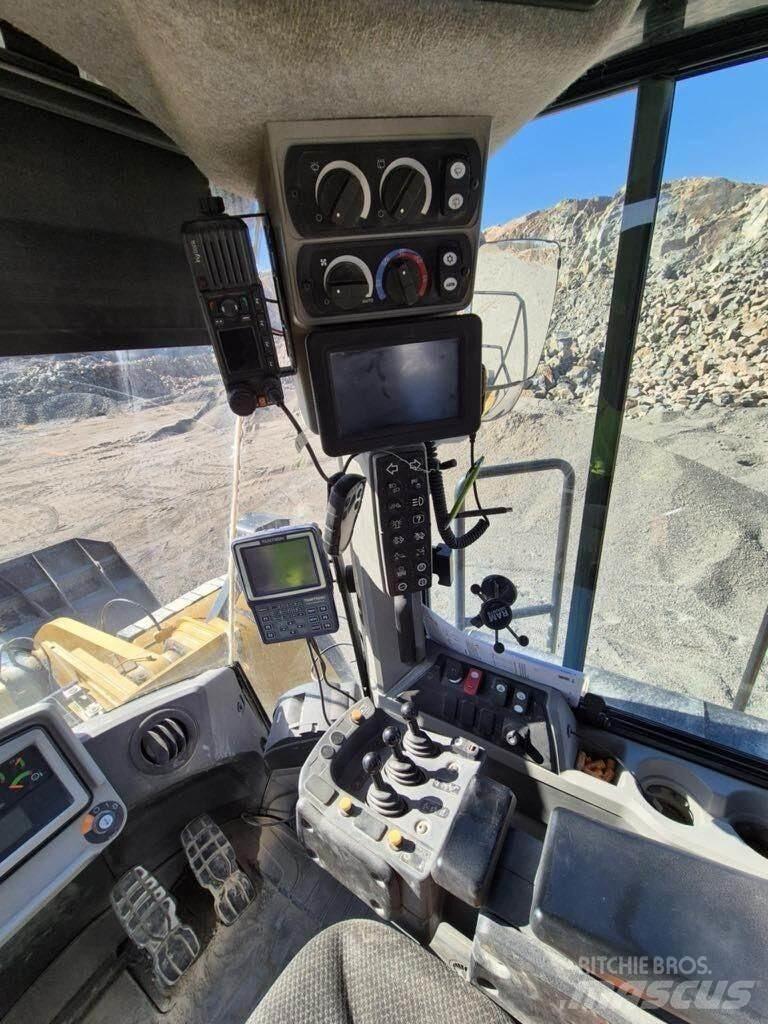 CAT 980M 輪胎式裝載機