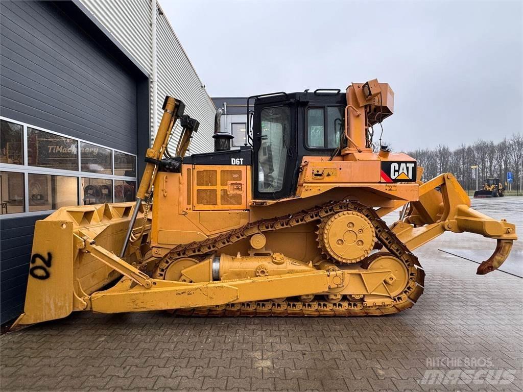 CAT D6T 履帶推土機
