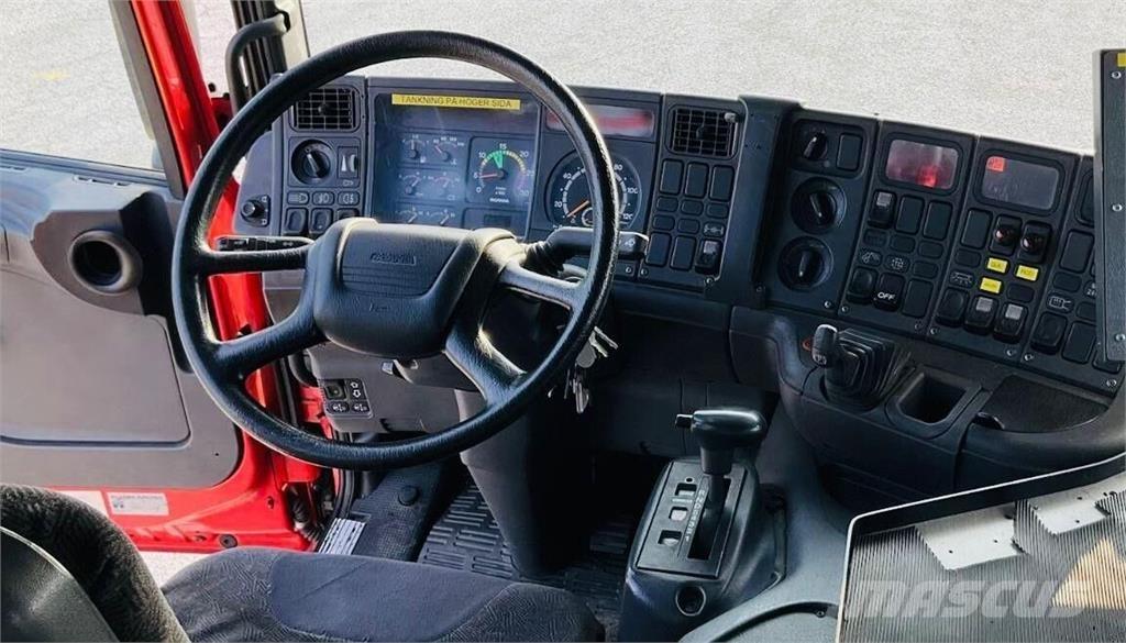 Scania 124L 消防車