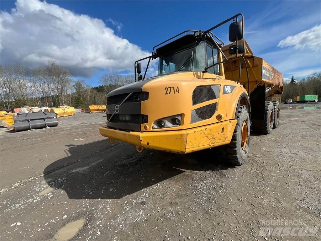 Volvo A30F 鉸接式起吊車