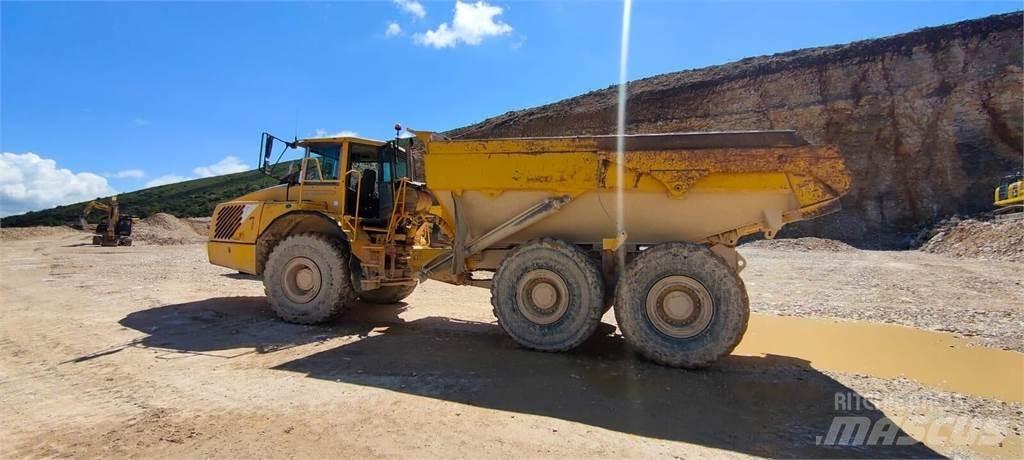 Volvo A35D 鉸接式起吊車