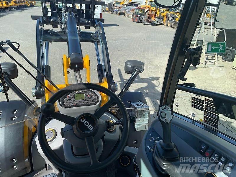 JCB 409 輪胎式裝載機