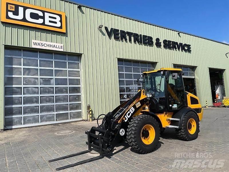 JCB 409 輪胎式裝載機
