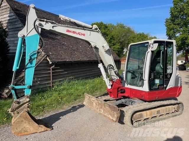 Takeuchi TB250 中型挖土機/掘鑿機/挖掘機 7t-12t