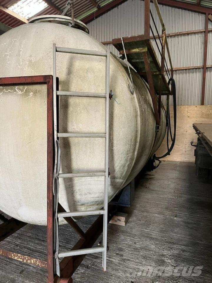  15.000 L vandtank 裝料斗、鼓風機和升降機